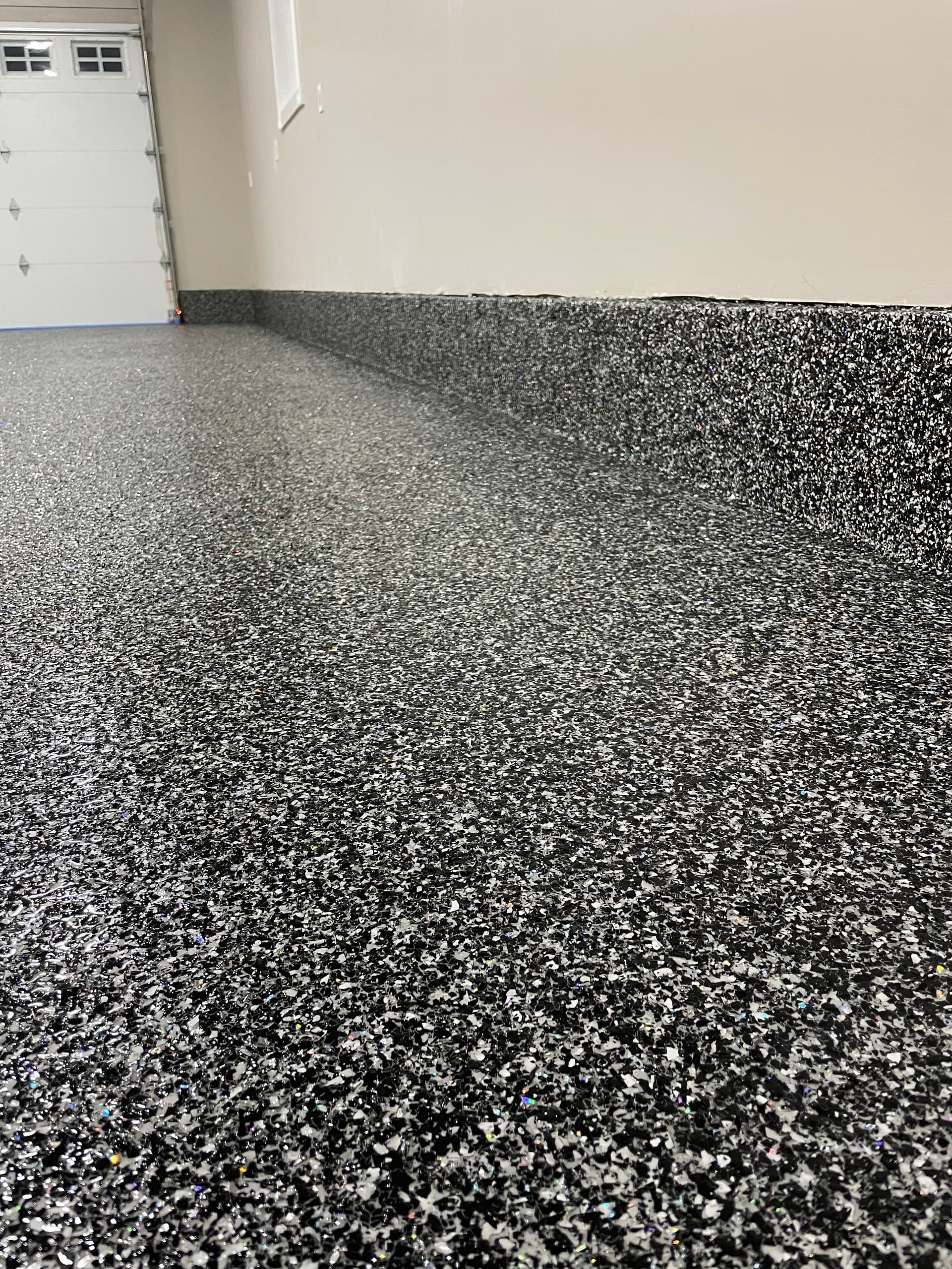 Acrylic flake flooring